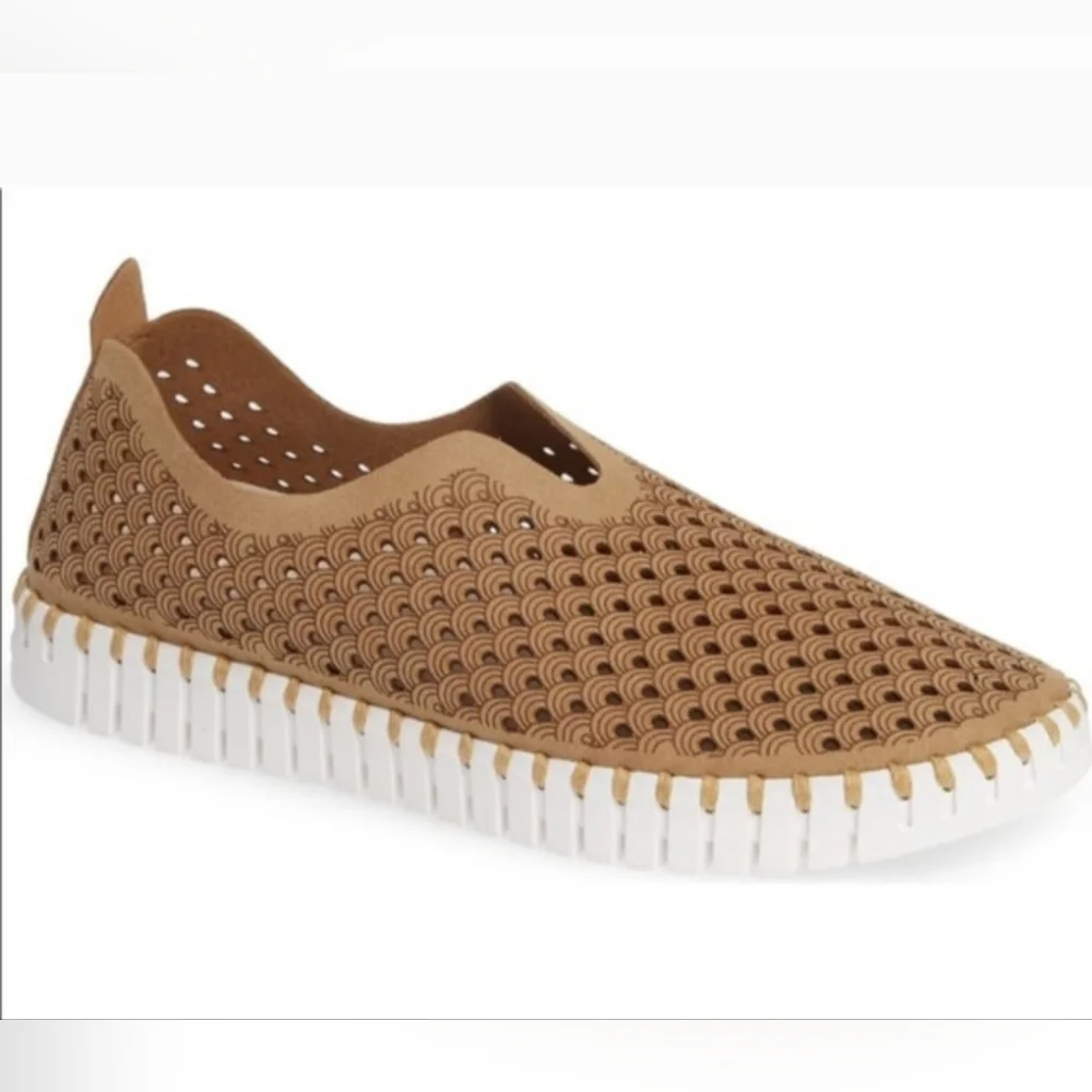 Ilse Jacobsen Tulip Perforated Slip‎ On Size 39 US 8.5-9